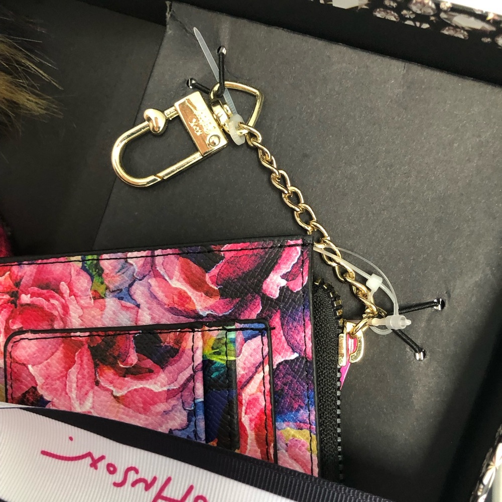 Betsey Johnson Pom Knit Hat & Keychain Floral Card Case Wallet Set New - Picture 15 of 16